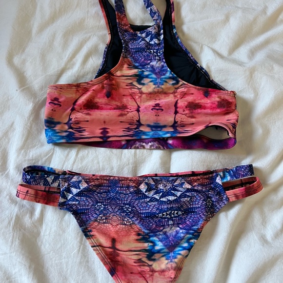 Multicolor Bikini Set - Picture 2 of 3